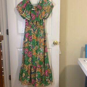 🐰🐣Vibrant beachy vibe dress. Size small.